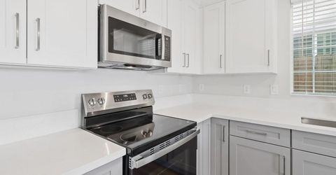 8167 Weeping Willow Ln, Sacramento, CA 95828 Photo