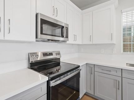 8167 Weeping Willow Ln, Sacramento, CA 95828 Photo