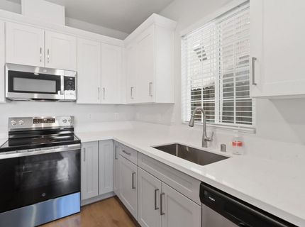 8167 Weeping Willow Ln, Sacramento, CA 95828 Photo