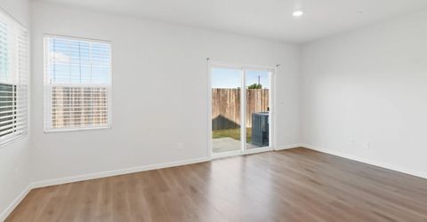 8167 Weeping Willow Ln, Sacramento, CA 95828 Photo