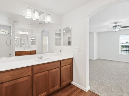 8167 Weeping Willow Ln, Sacramento, CA 95828 Photo