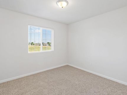 8167 Weeping Willow Ln, Sacramento, CA 95828 Photo