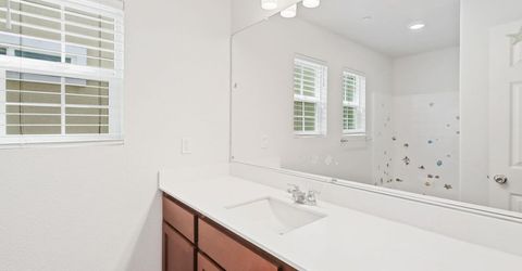 8167 Weeping Willow Ln, Sacramento, CA 95828 Photo