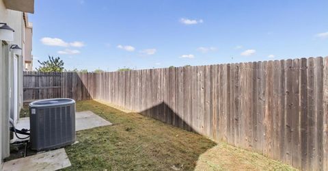 8167 Weeping Willow Ln, Sacramento, CA 95828 Photo