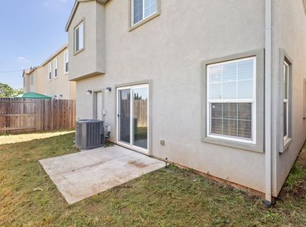 8167 Weeping Willow Ln, Sacramento, CA 95828 Photo