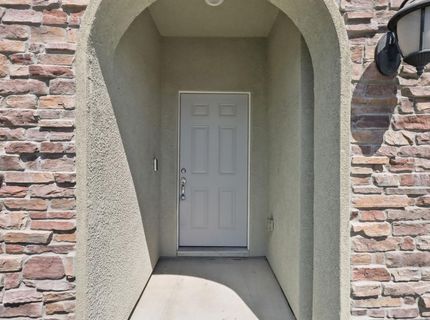 8167 Weeping Willow Ln, Sacramento, CA 95828 Photo