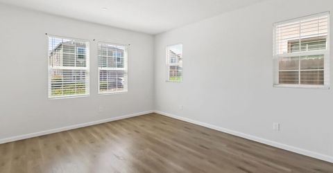 8167 Weeping Willow Ln, Sacramento, CA 95828 Photo