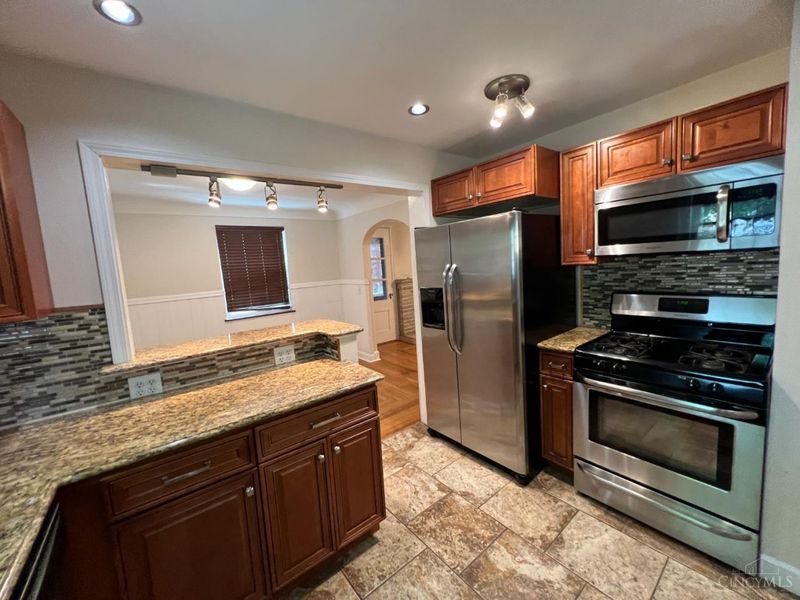 4166 Janward Drive, Cincinnati, OH 45211 Photo 14