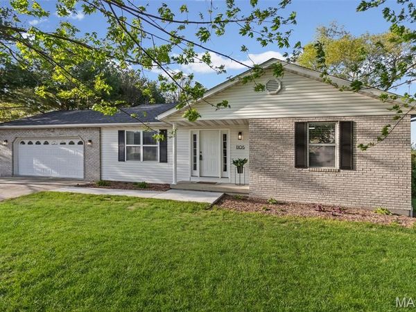 1105 Tulip Lane, Highland, IL 62249