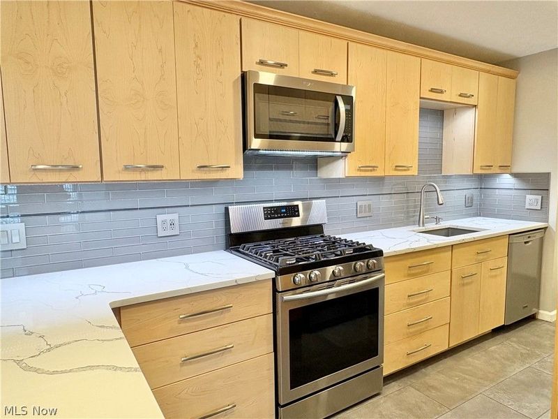 1216 Canyon View Road, Sagamore Hills, OH 44067 Photo 14