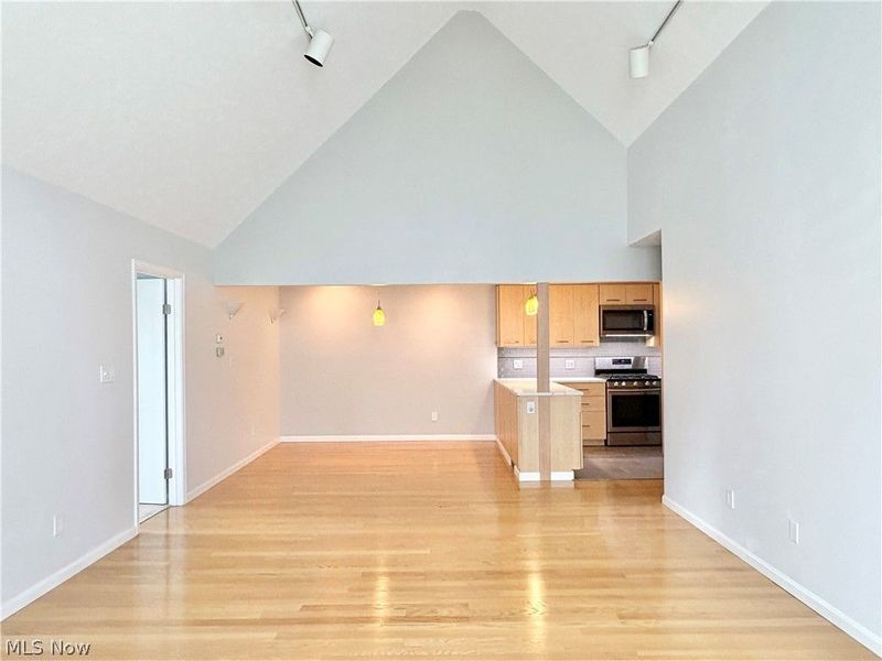 1216 Canyon View Road, Sagamore Hills, OH 44067 Photo 9