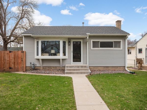 518 10th Avenue NW, New Brighton, MN 55112