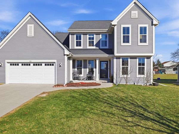 717 Chadwick DRIVE, Watertown, WI 53094