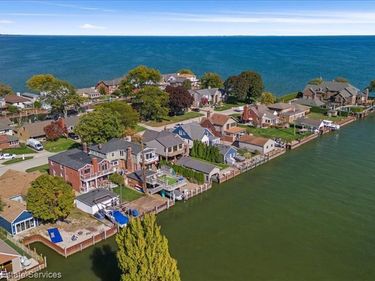 22676 Bayview Drive, St. Clair Shores, MI 48081