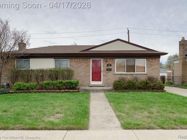 34227 Rosslyn Street, Westland, MI 48185