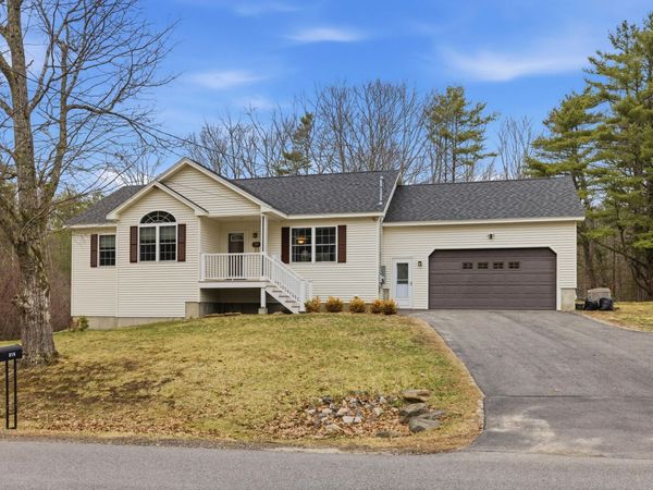 215 Loop Road, Wells, ME 04090