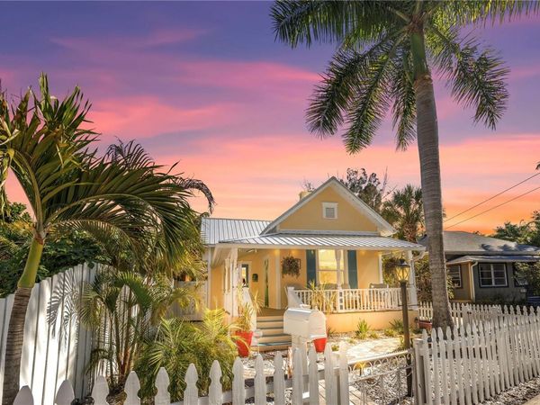 748 11TH AVENUE N, ST PETERSBURG, FL 33701