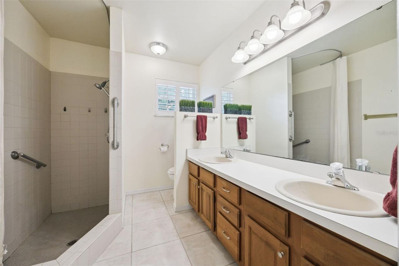 7923 Thurmond Court, Orlando, FL 32817 Photo