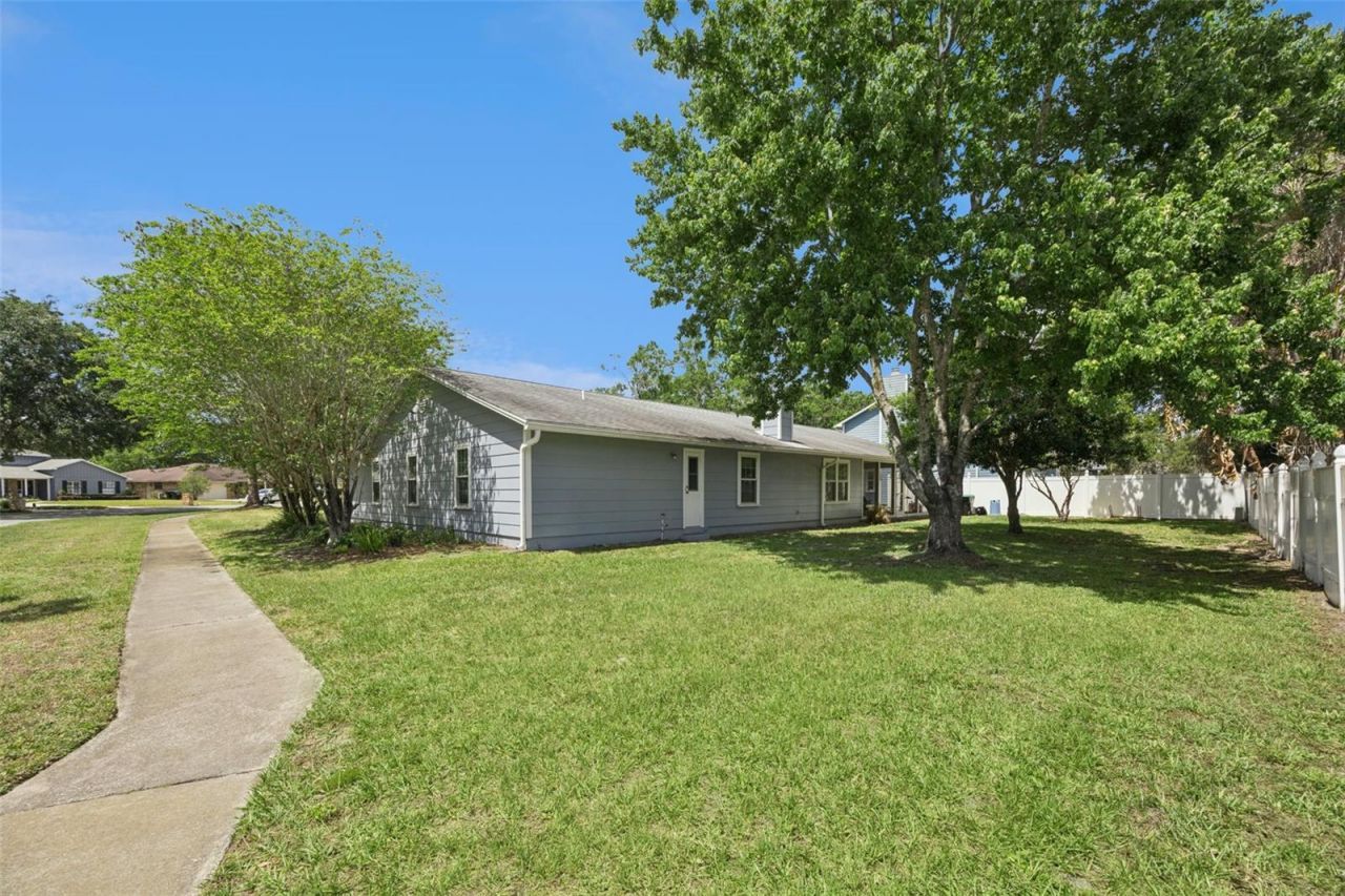 7923 Thurmond Court, Orlando, FL 32817 Photo