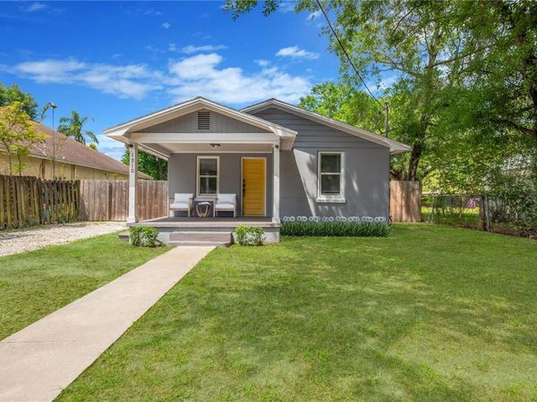 1910 E HENRY AVENUE, TAMPA, FL 33610