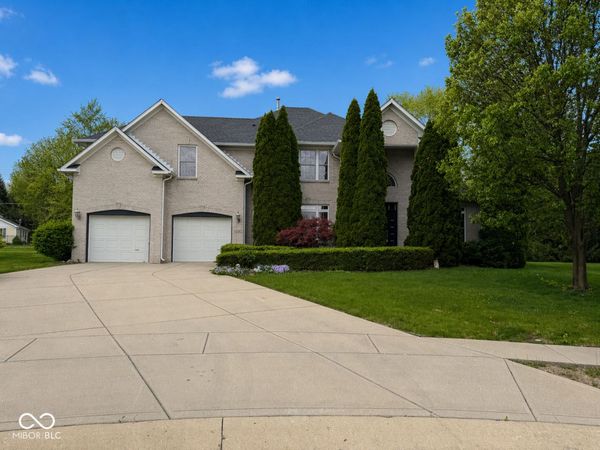 4064 Shady Pointe Row, Greenwood, IN 46143