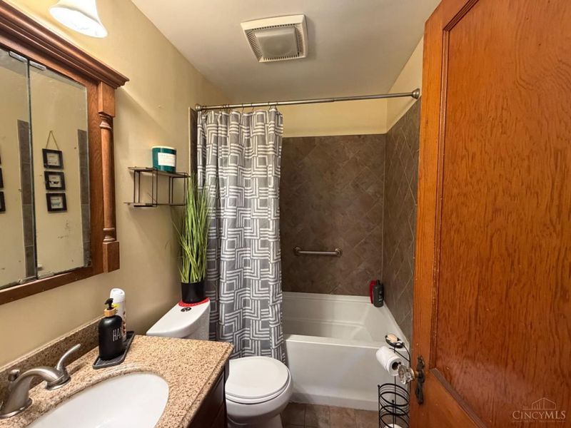 5012 Kemper Avenue, Cincinnati, OH 45217 Photo 13