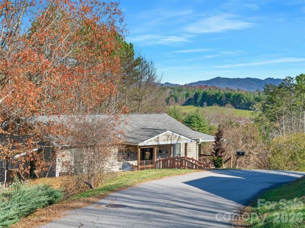 16 Sunny Lane, Mars Hill, NC 28754
