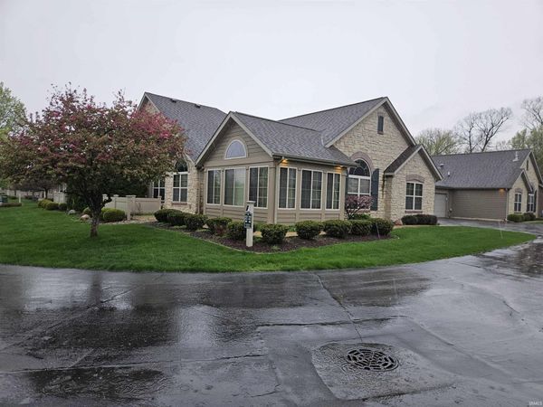 832 Dublin Drive, Unit 16, Mishawaka, IN 46545