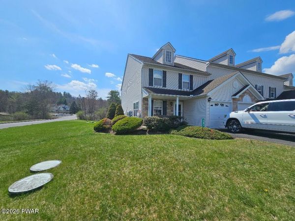 301 Victoria Way, East Stroudsburg, PA 18302