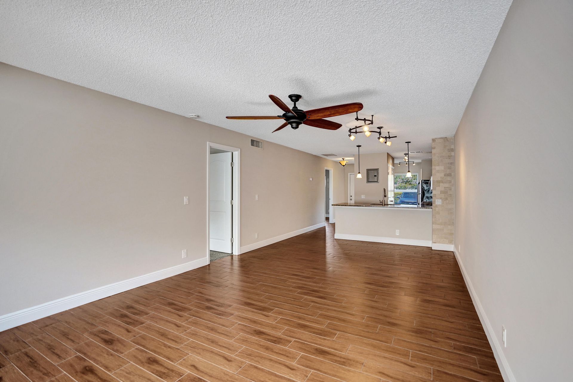 1140 Boxwood Drive, Unit 102, Delray Beach, FL 33445 Photo
