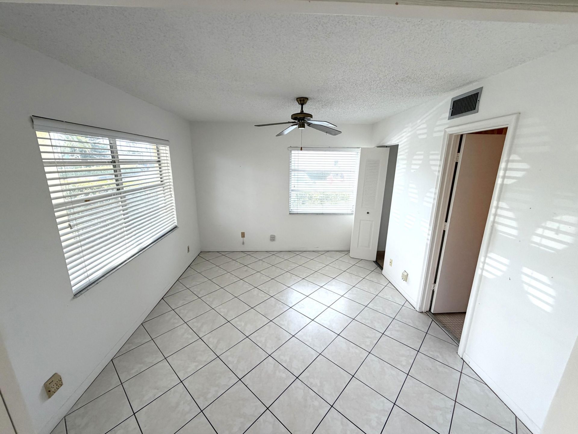 1141 Violet Terrace, Unit 101, Delray Beach, FL 33445 Photo