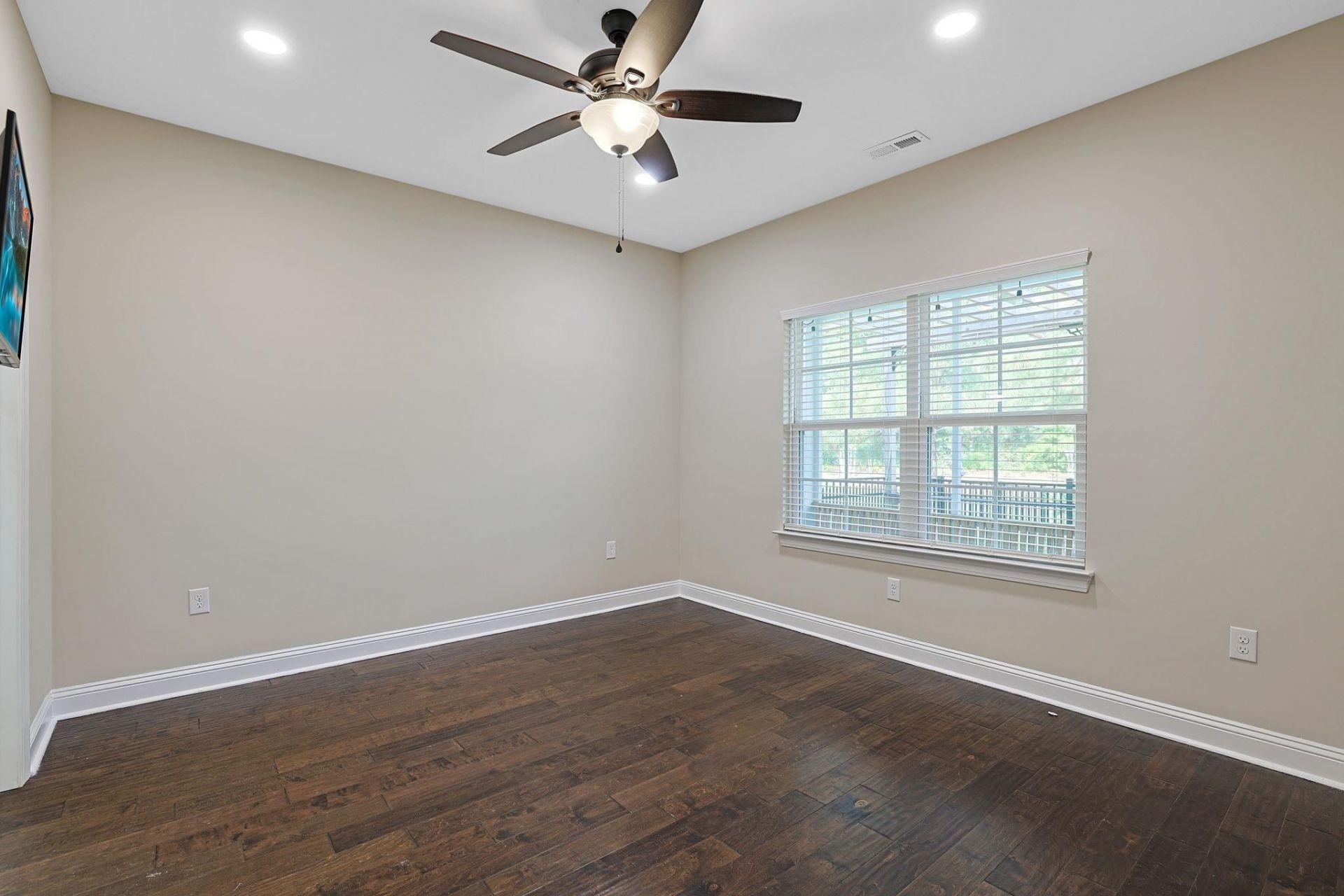 1407 Ferney Dr. Photo 12