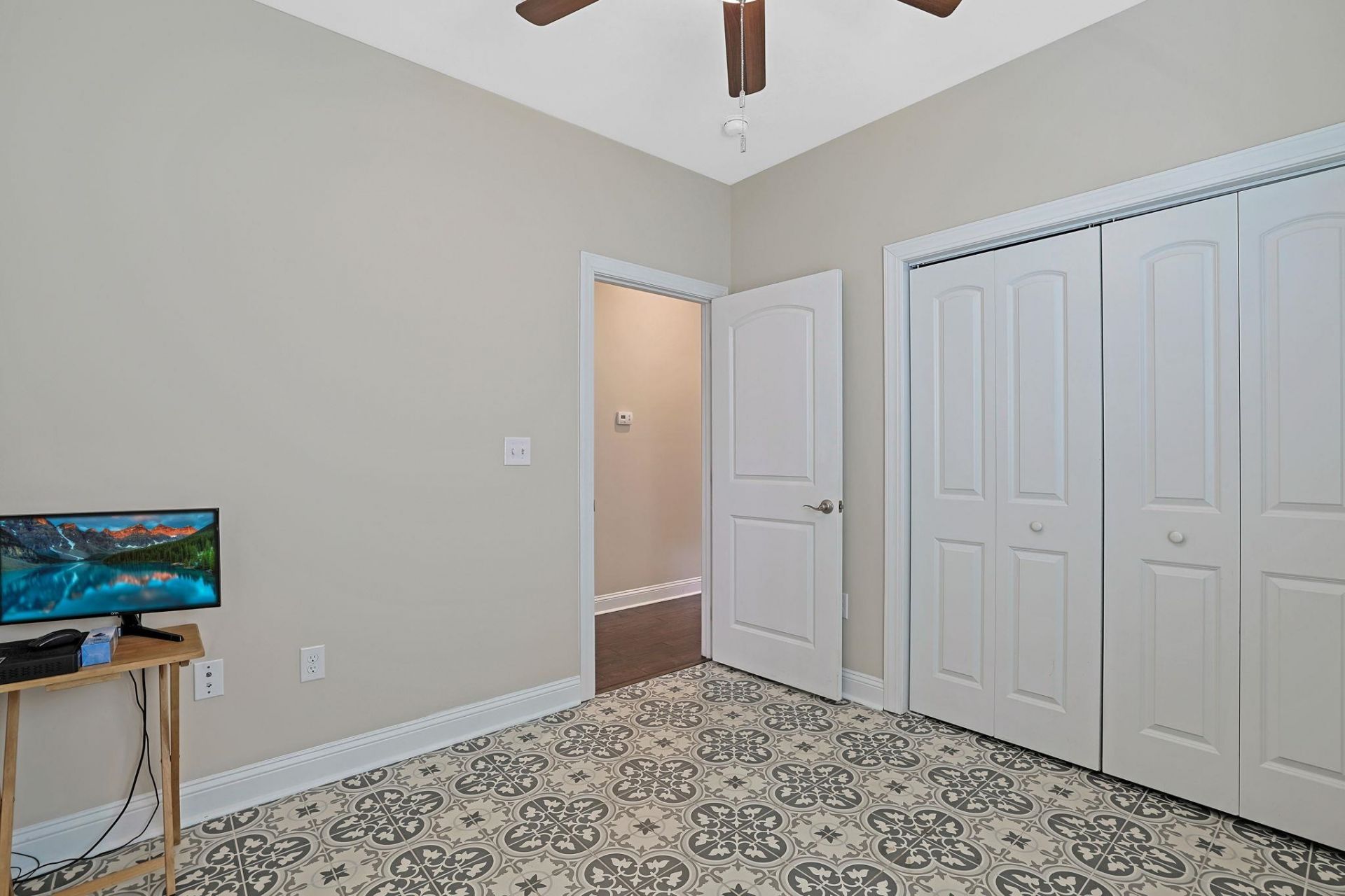 1407 Ferney Dr. Photo 22