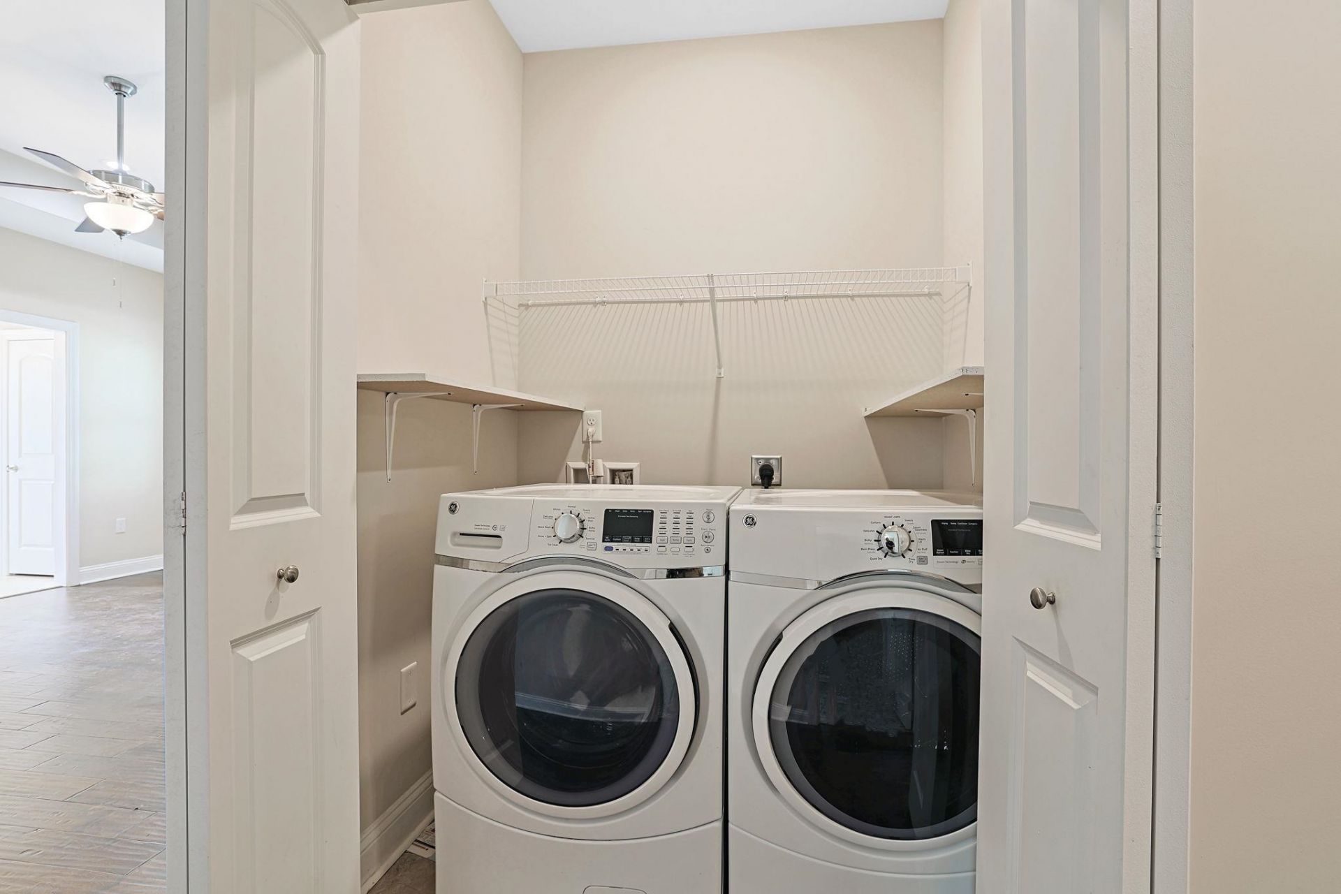 1407 Ferney Dr. Photo 23