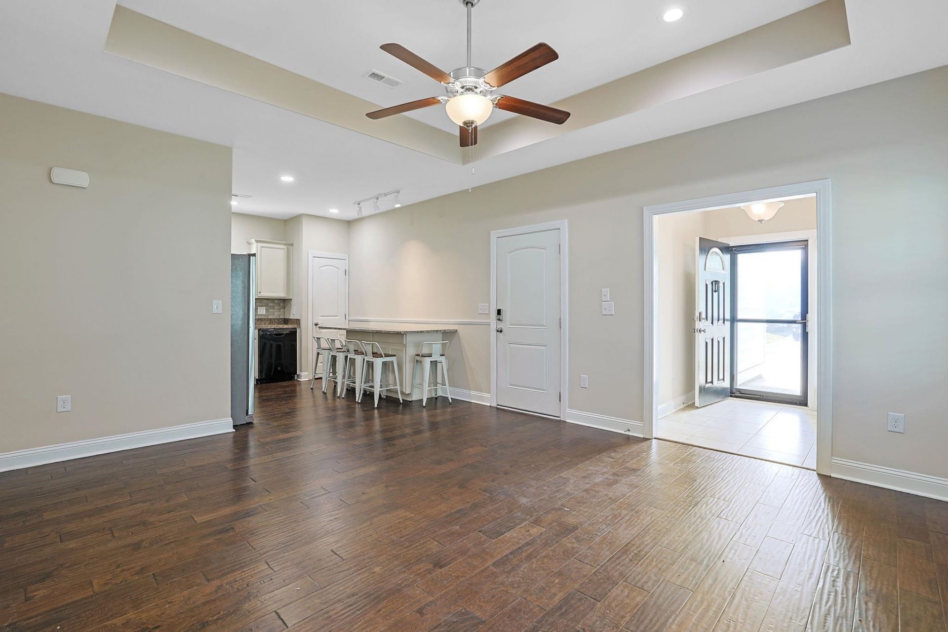 1407 Ferney Dr. Photo 4