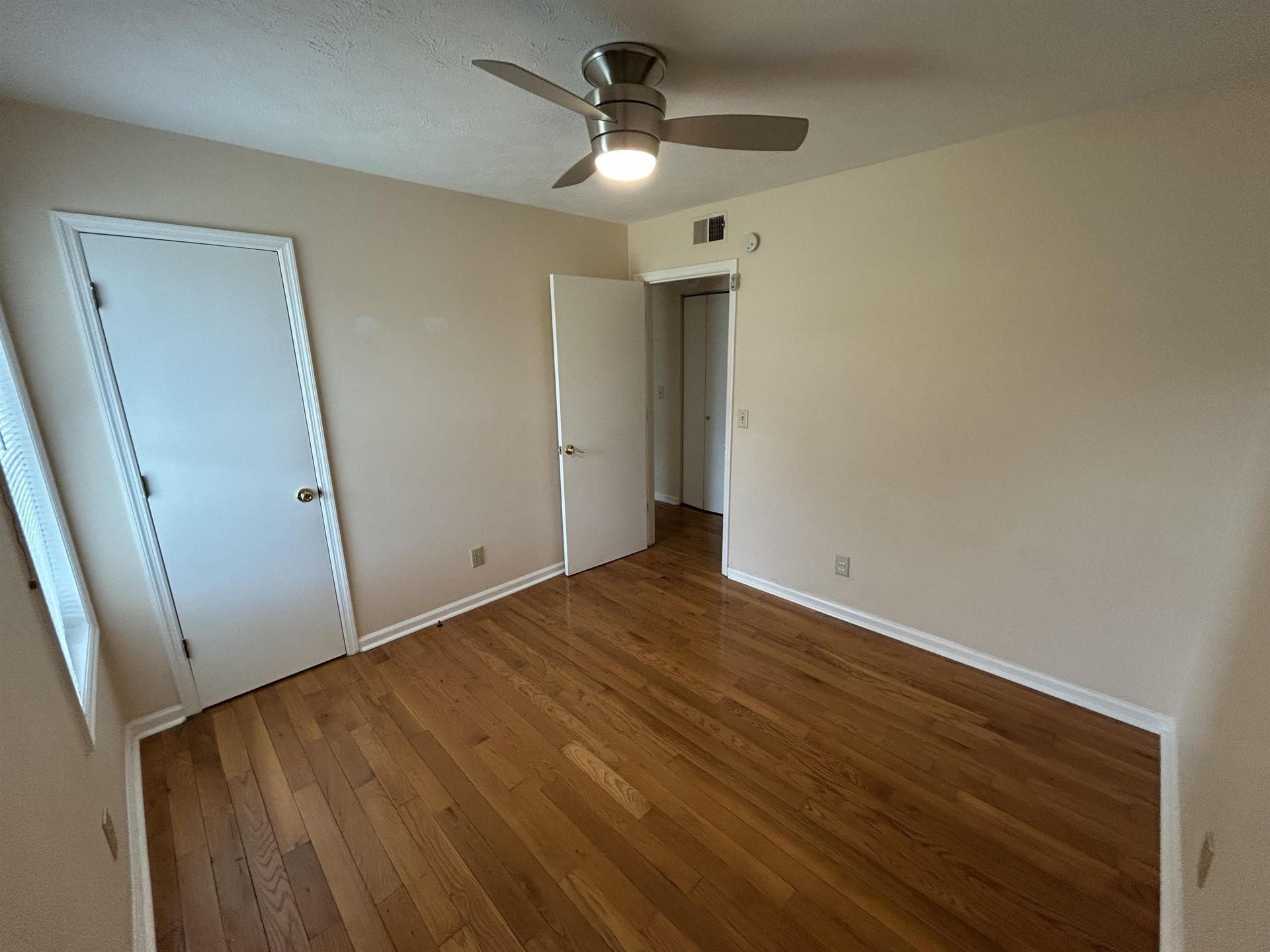 704 Wendy Ln. Photo 25