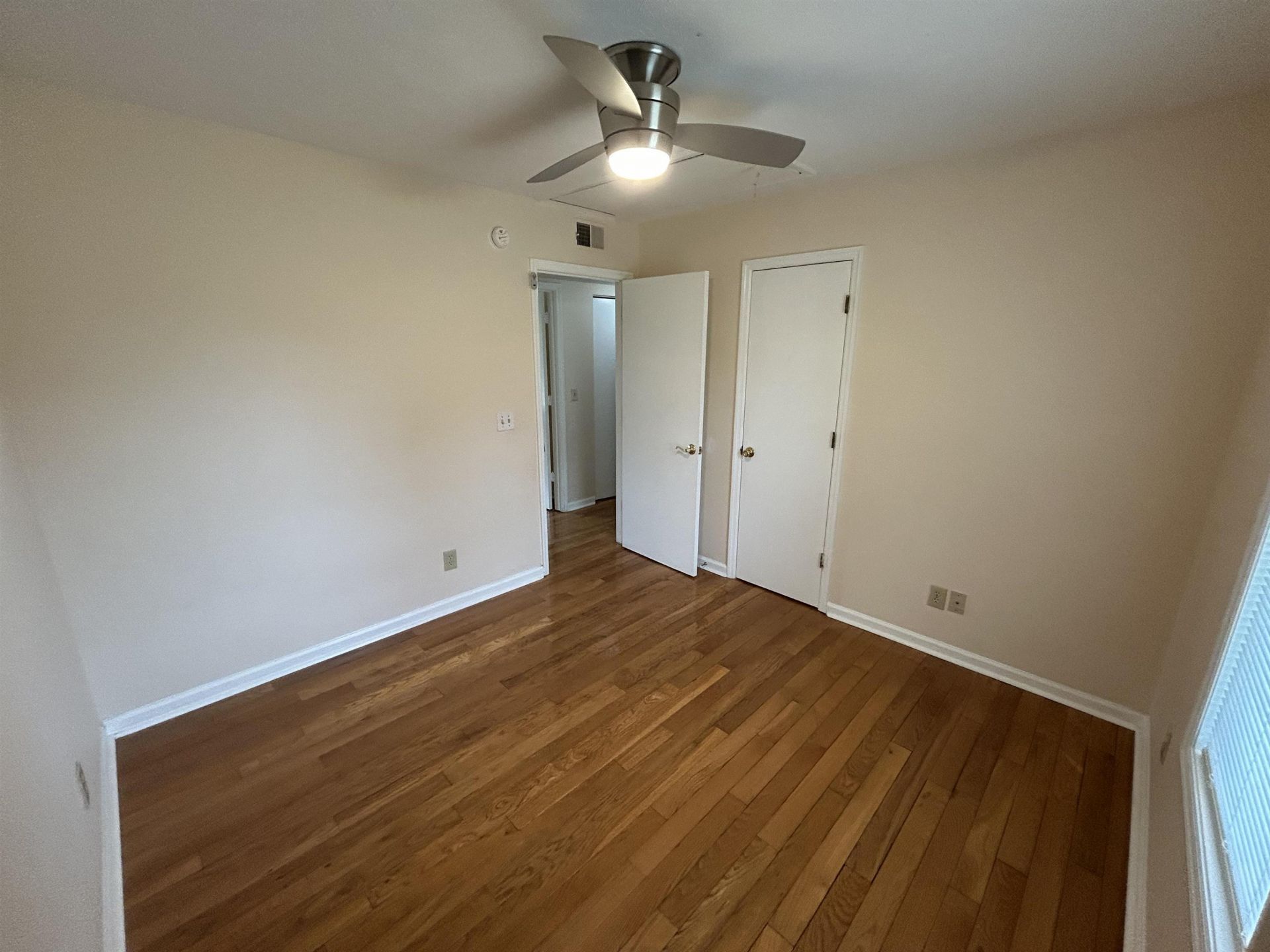 704 Wendy Ln. Photo 29
