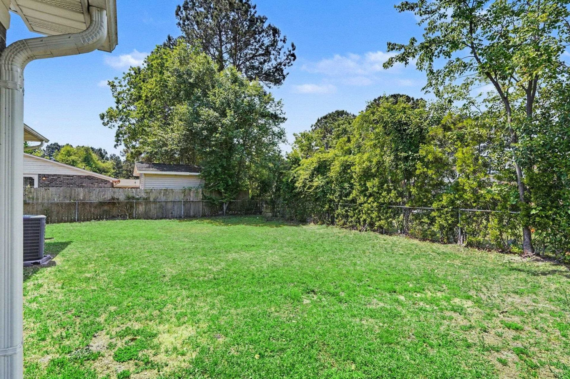 704 Wendy Ln. Photo 29