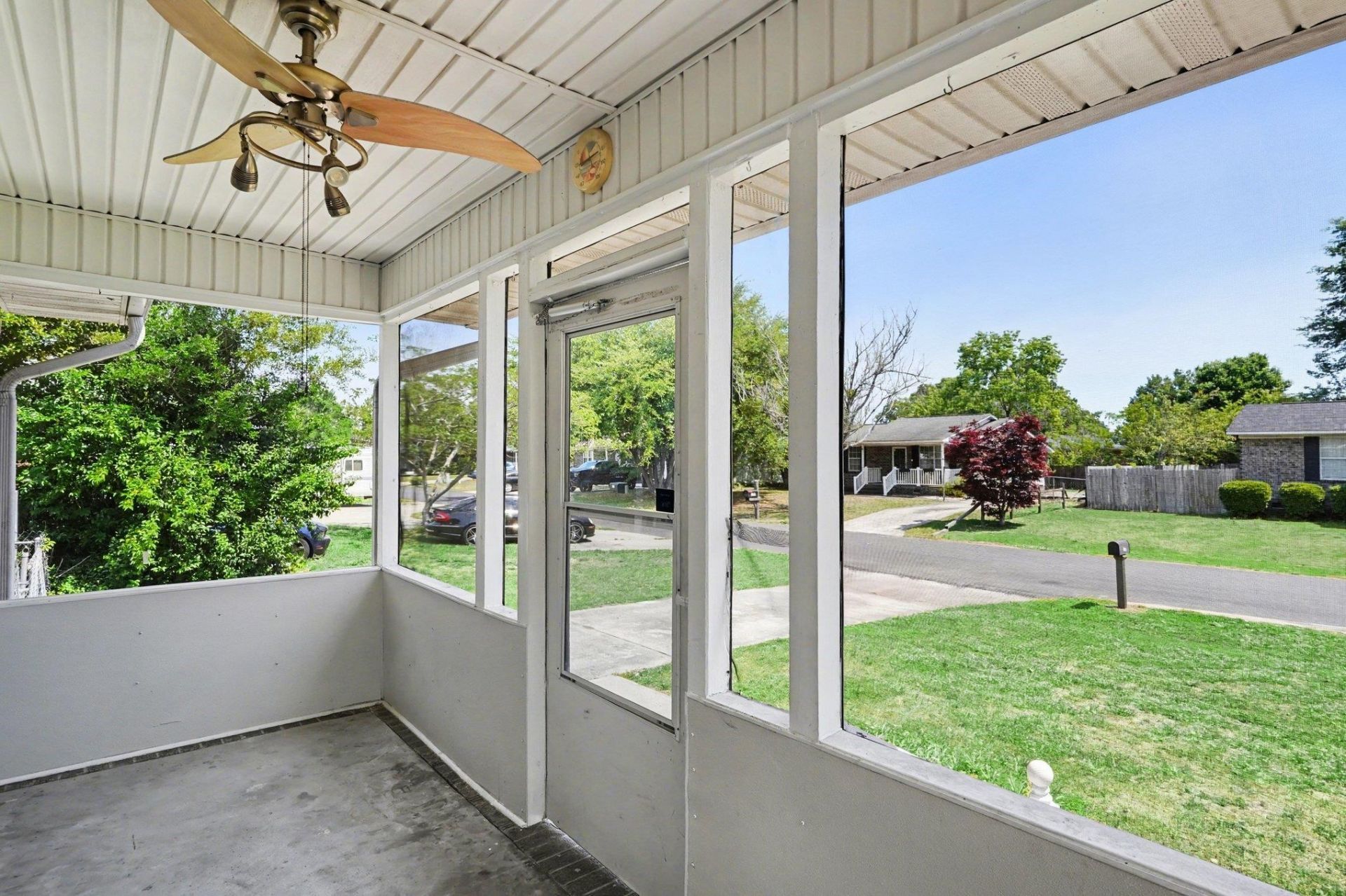 704 Wendy Ln. Photo 32