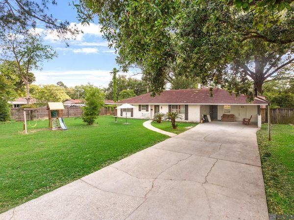 321 Burgess Pl, Baton Rouge, LA 70815