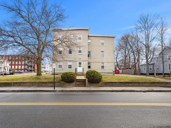 45 Laurel St, Leominster, MA 01453