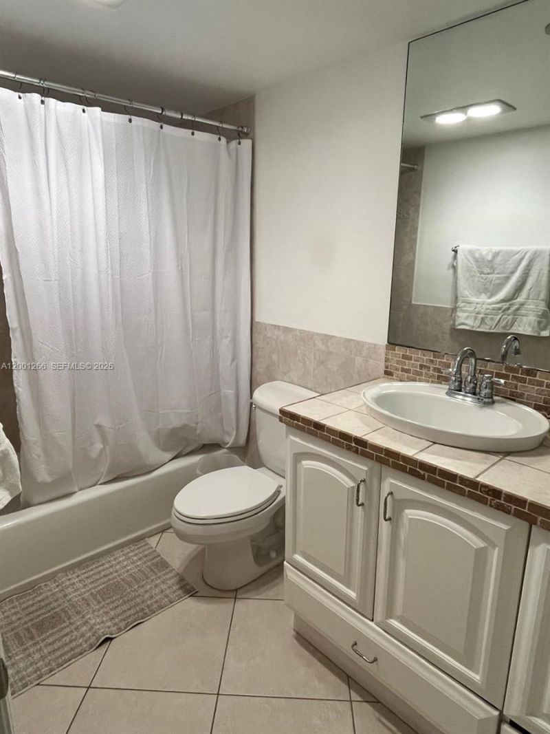 3200 N Palm Aire Dr, Unit 407, Pompano Beach, FL 33069 Photo