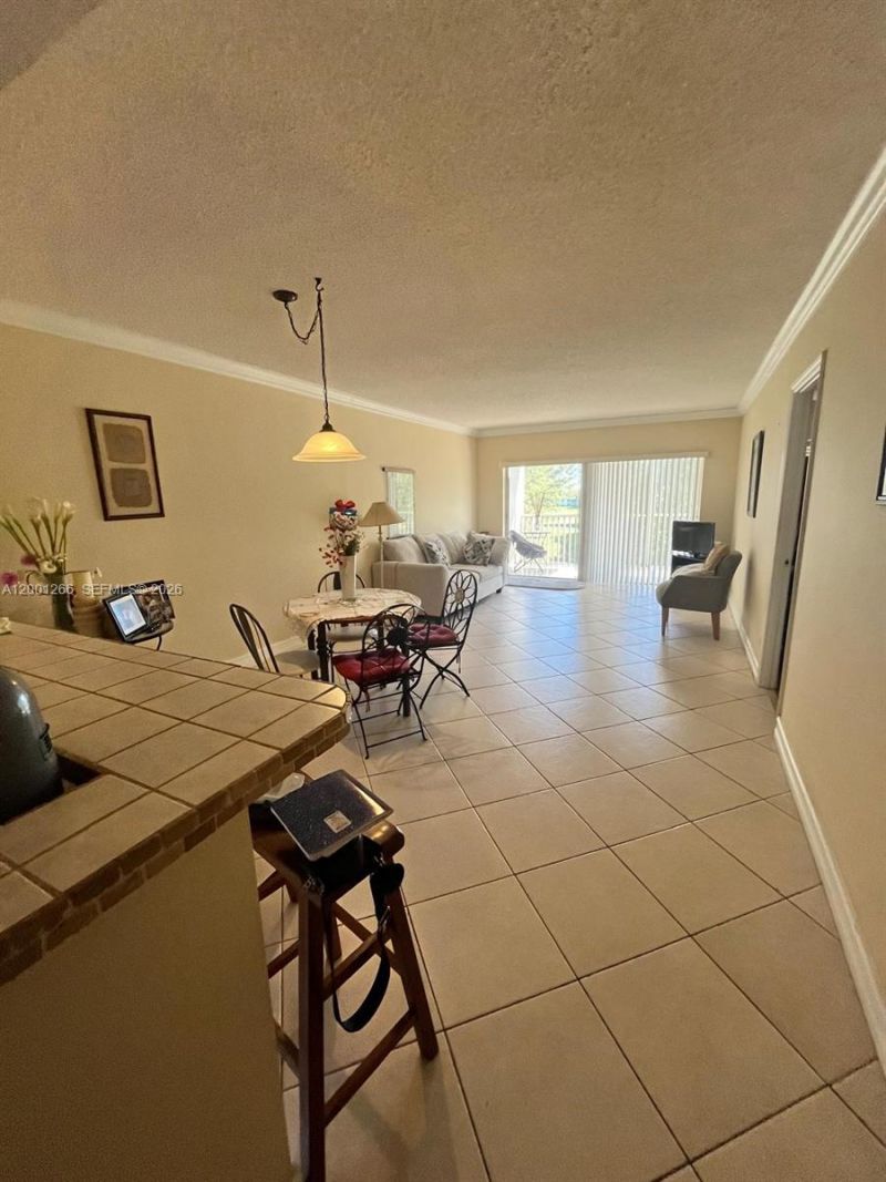 3200 N Palm Aire Dr, Unit 407, Pompano Beach, FL 33069 Photo