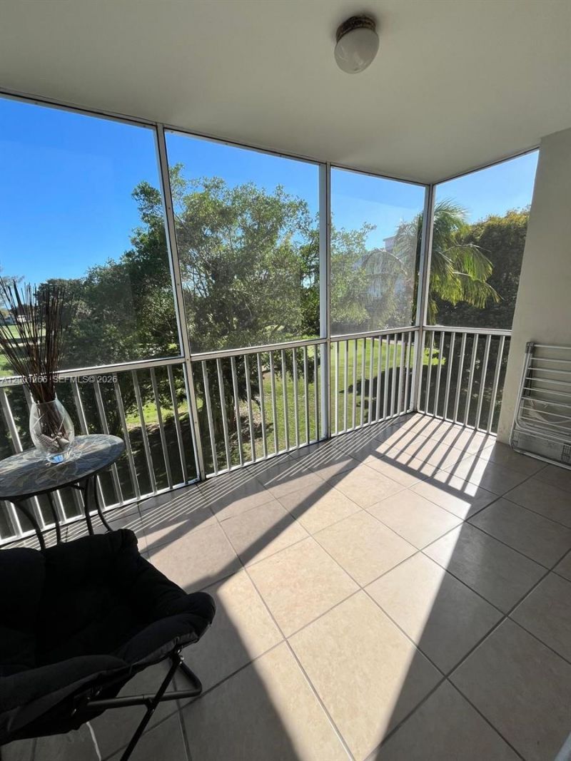 3200 N Palm Aire Dr, Unit 407, Pompano Beach, FL 33069 Photo