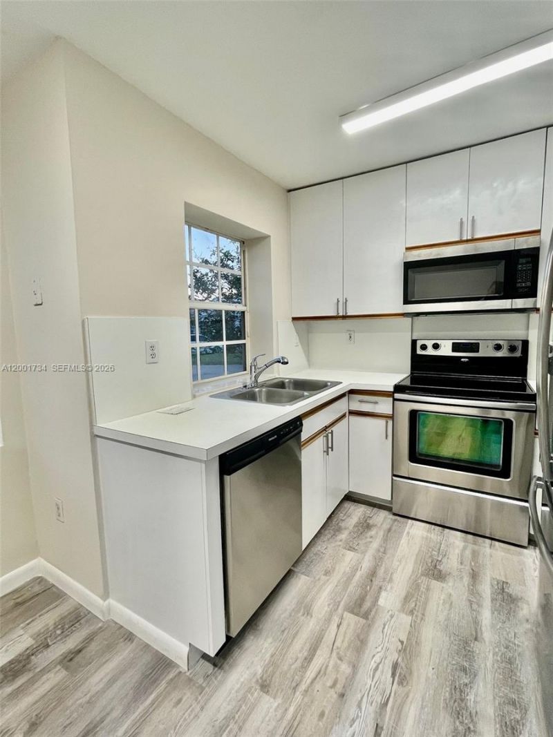 13754 SW 147th Cir Ln, Unit 1, Miami, FL 33186 Photo