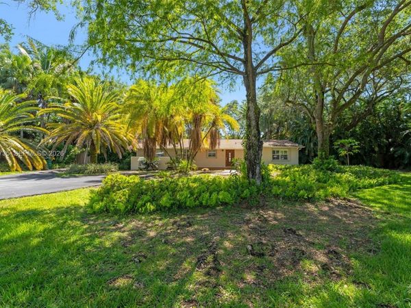 11401 SW 102nd Ave, Miami, FL 33176