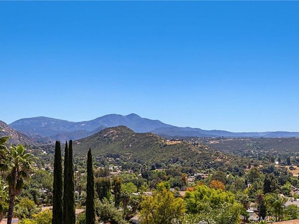 16262 Oak Springs, Ramona, CA 92065