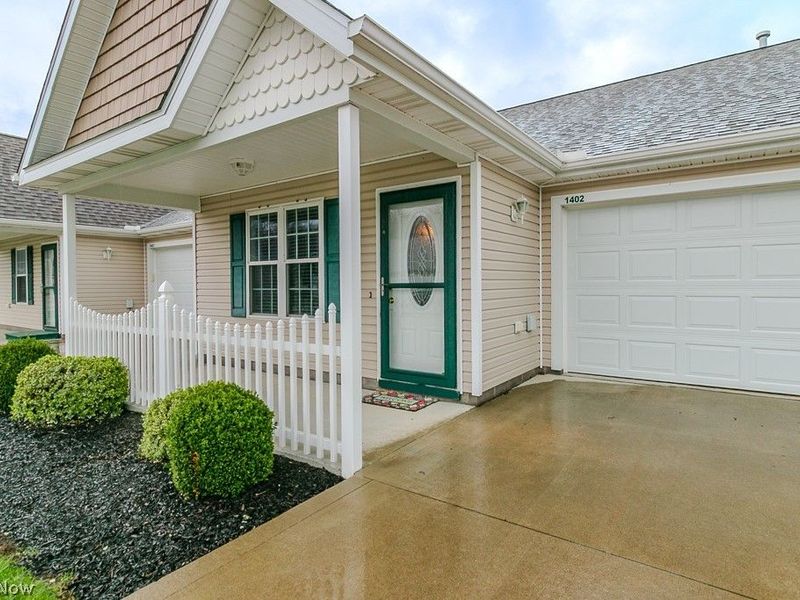 5930 Lake Road W, Unit 1402, Ashtabula, OH 44004 Photo 2