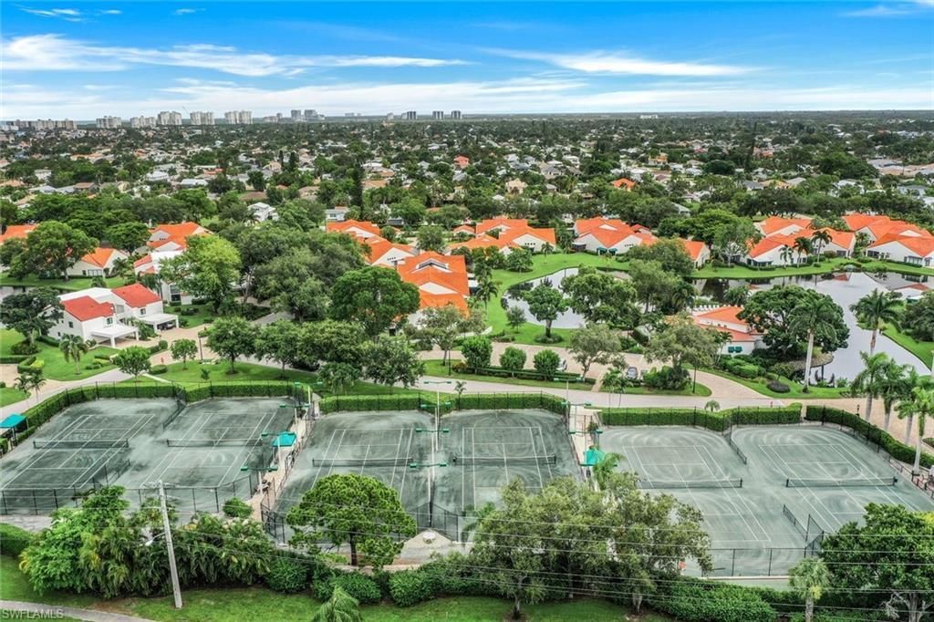631 Beachwalk Cir, Unit F204, Naples, FL 34108 Photo