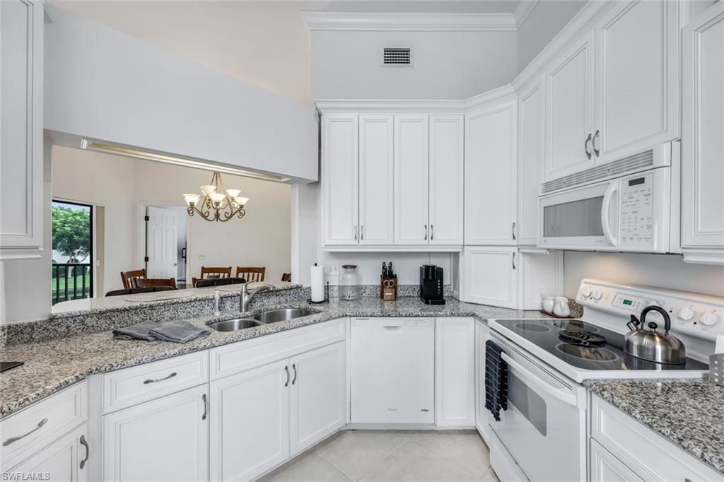 631 Beachwalk Cir, Unit F204, Naples, FL 34108 Photo